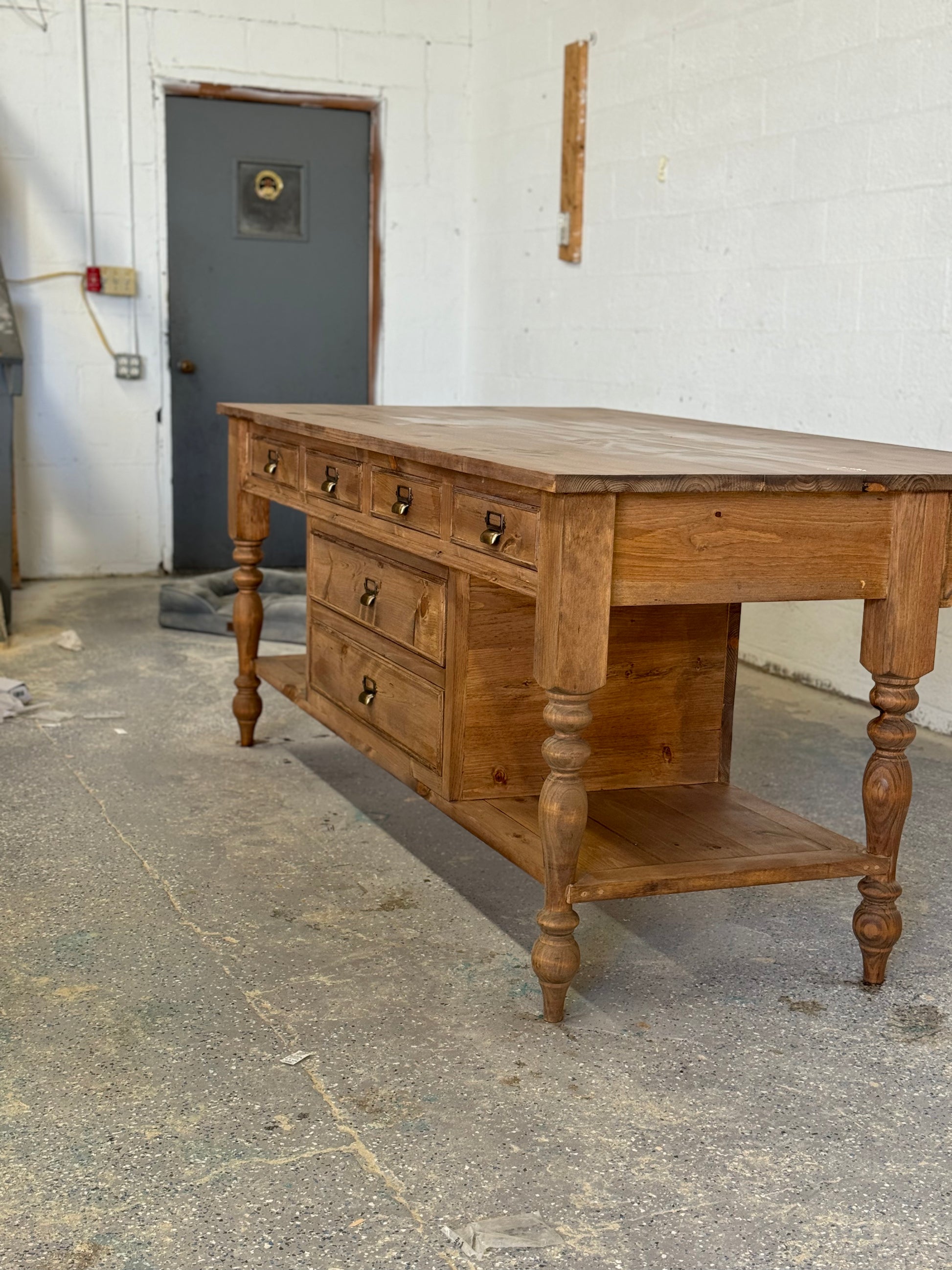 Henshaw kitchen Island